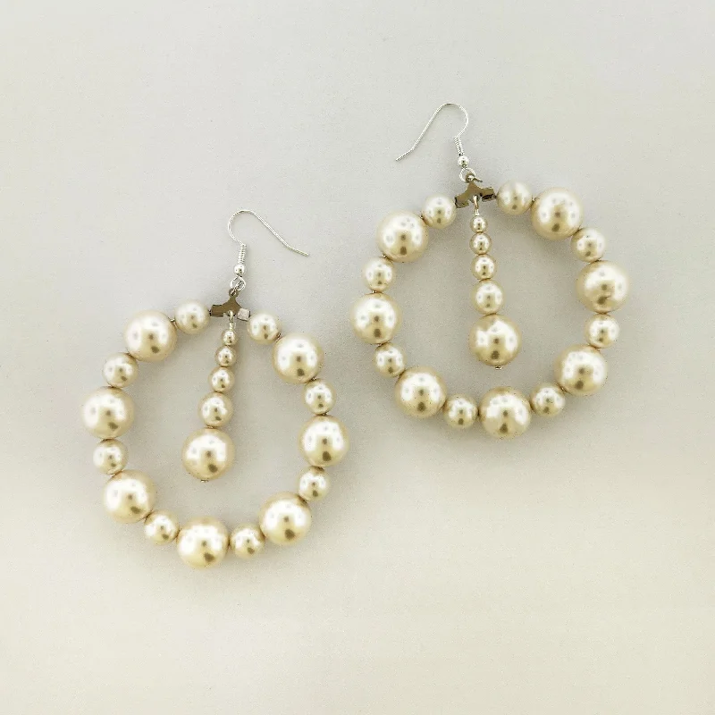 Thick tier earrings-Circular Glass Pearl Earrings with Hook