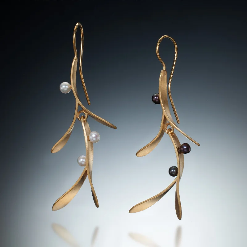 Sleek hoop earrings-Branch Earrings (gold)