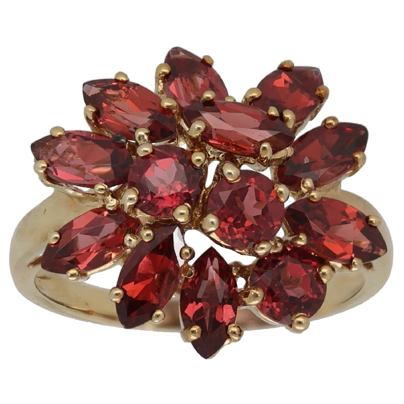 Twisted motif rings-9ct Gold Garnet Dress/Cocktail Ring Size O