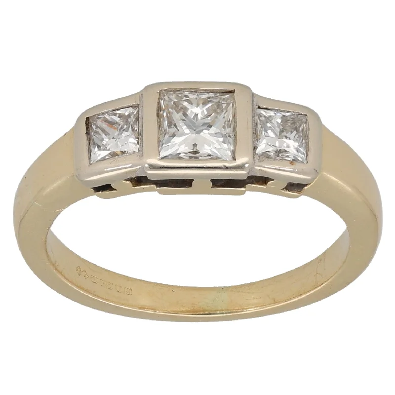 Thick cocktail rings-18ct Gold 0.75ct Diamond Trilogy Ring Size K