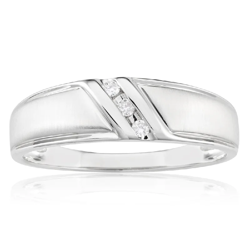 Charming rings-9ct White Gold Mens Ring With 3 Diamonds