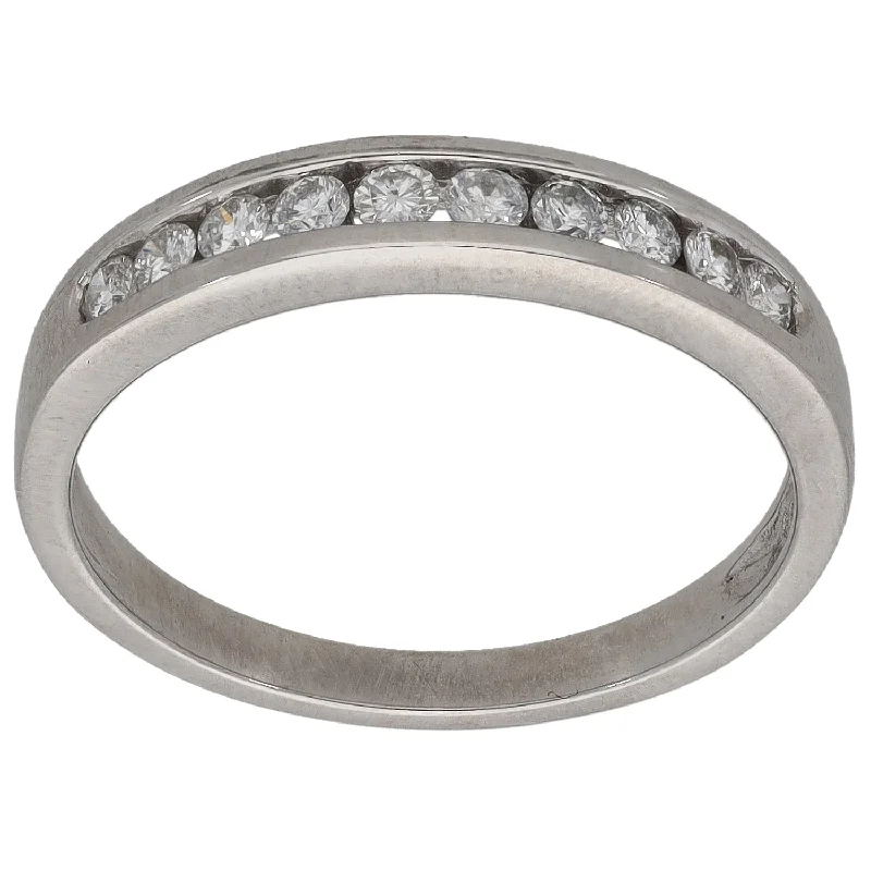 Thick cocktail rings-18ct White Gold 0.30ct Diamond Half Eternity Ring Size Q