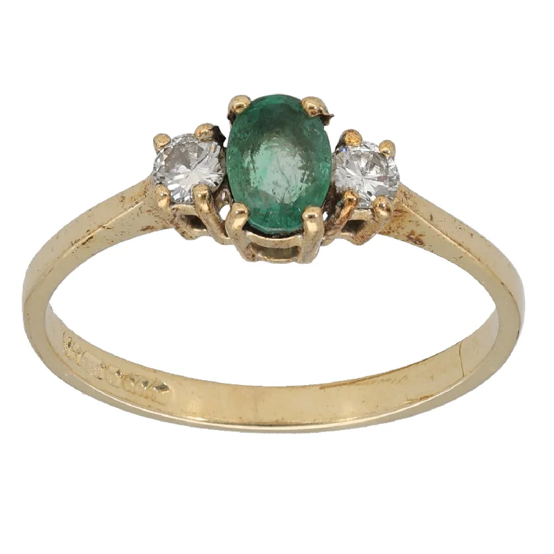 Light filigree rings-9ct Gold Emerald & 0.14ct Diamond Trilogy Ring Size O