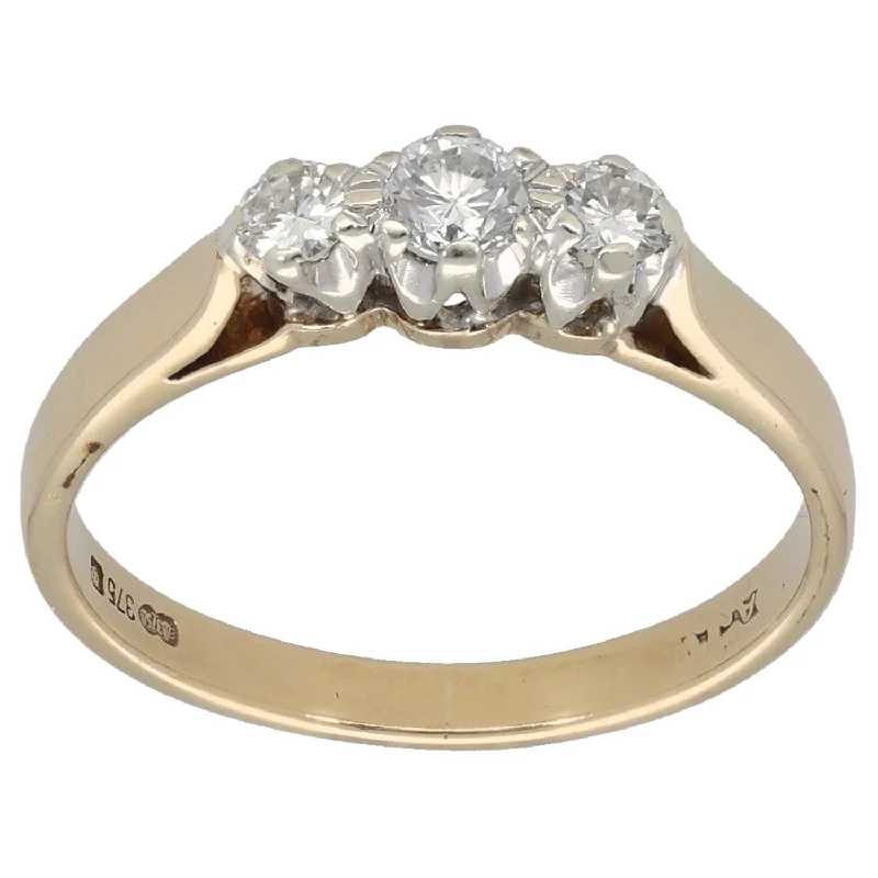 Secure clasp rings-9ct Gold 0.29ct Diamond Trilogy Ring Size K