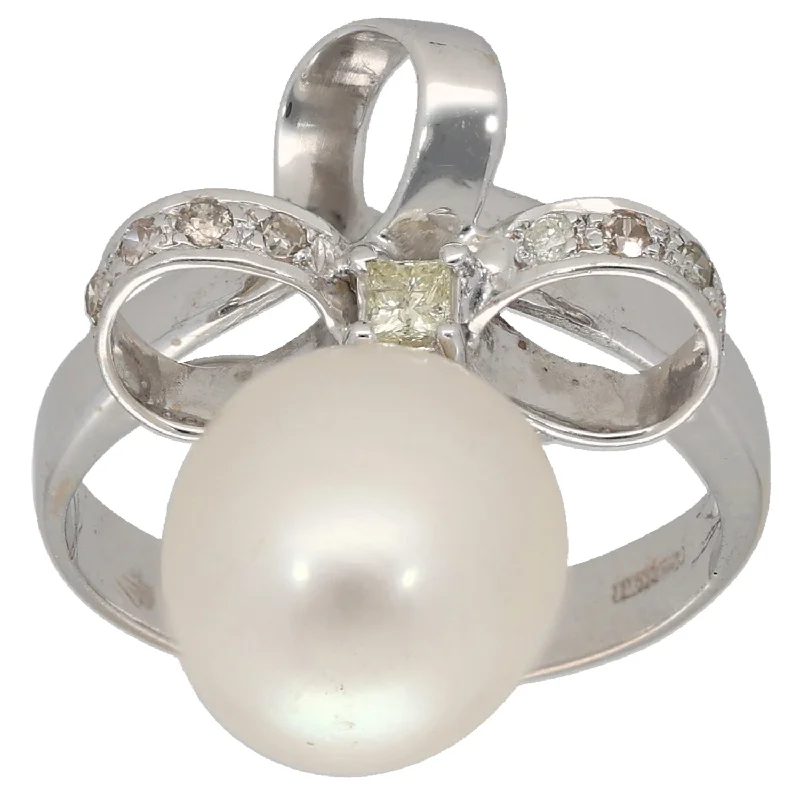 Vine style rings-9ct White Gold Cultured Pearl & 0.13ct Diamond Dress/Cocktail Ring Size M